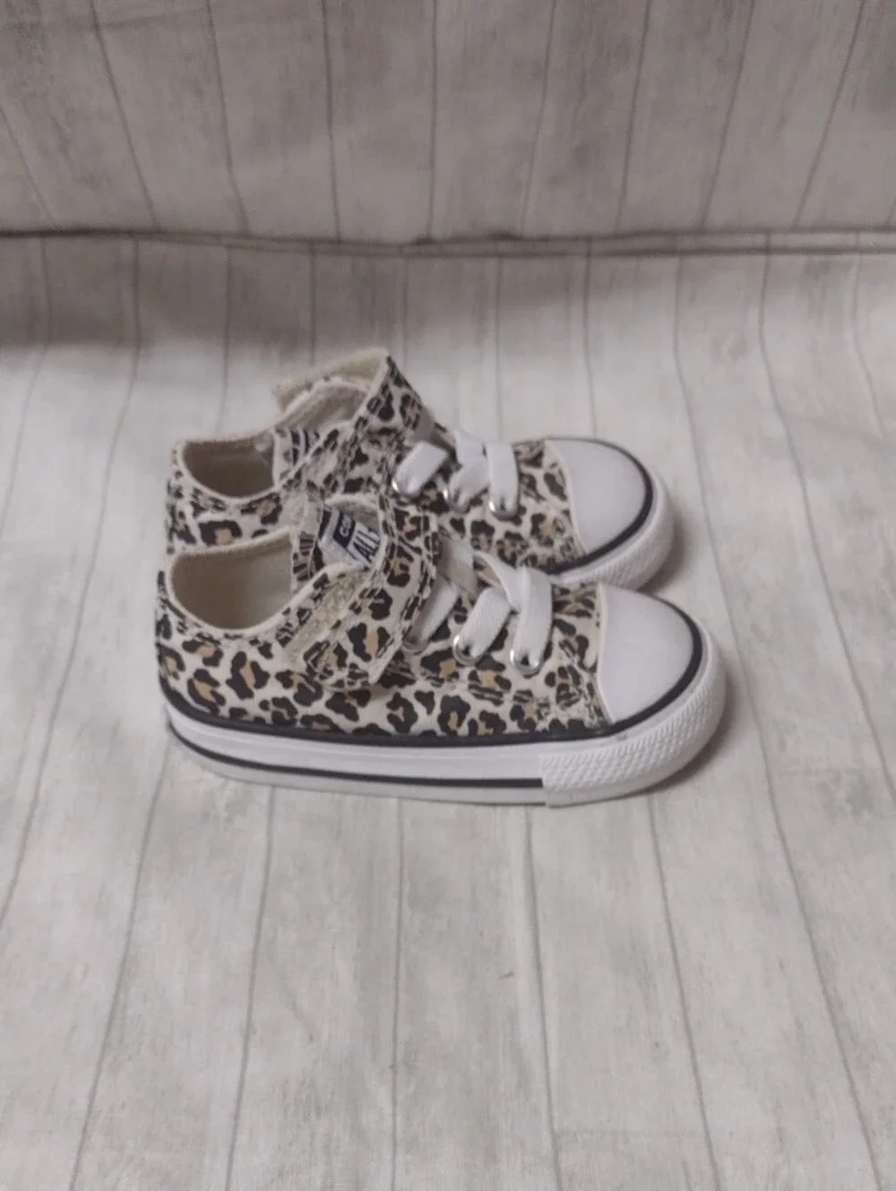 Converse Kid's Leopard Print Sneakers (J1118)